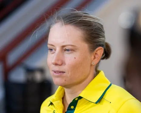 The Australian Female Cricket Team Experiences Unprecedented Heavy Defeat to Indian Side