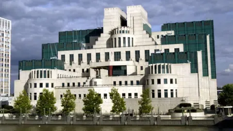 The UK's Secret Intelligence Service Introduces Deep Web Gateway to Recruit Spies in Russia