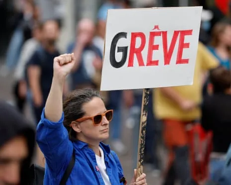 France Bracing for Major Protest Action Amid Worsening Governmental Crisis
